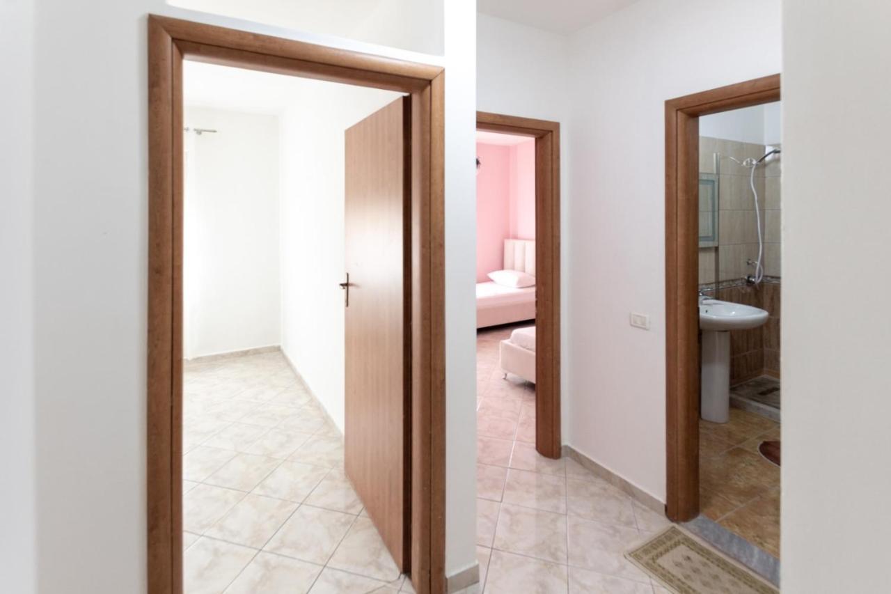 Spacious 2 Bedroom Apartment In Durres Beach Kültér fotó